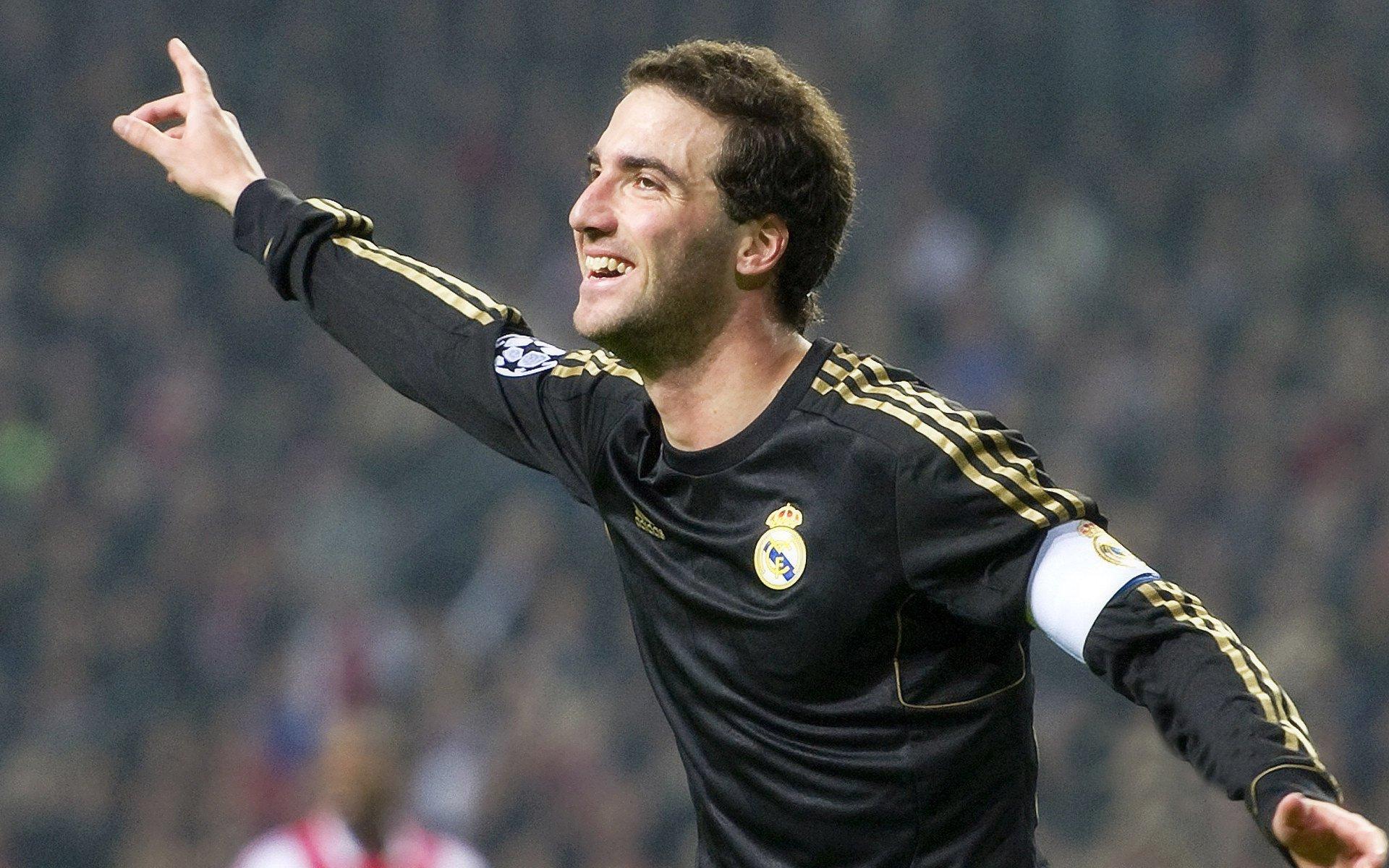 巴朗·戴维斯盛赞雷迪克,球员转型教练的典范,热爱与智慧铸就成功之路